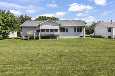 Exterior - 5939 Chestnut St, Roscoe, IL 61073 photo 9 of 10
