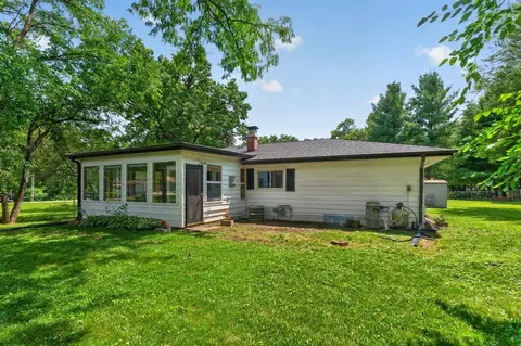 Exterior - 13776 Beaver Dr, Roscoe, IL 61073 photo 6 of 9