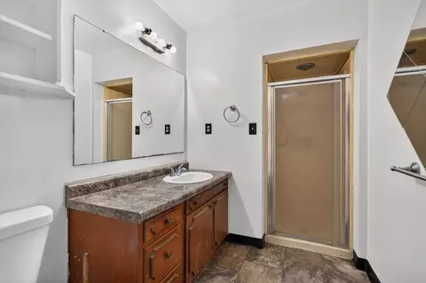 Bath - 13776 Beaver Dr, Roscoe, IL 61073 photo 1 of 3