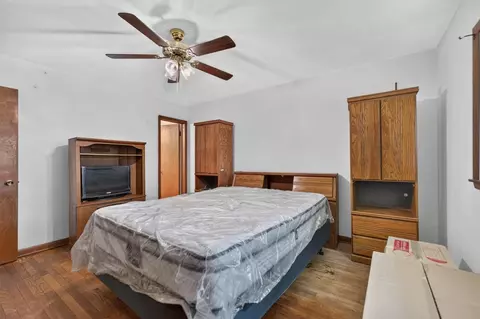 Bedroom - 13776 Beaver Dr, Roscoe, IL 61073 photo 3 of 10