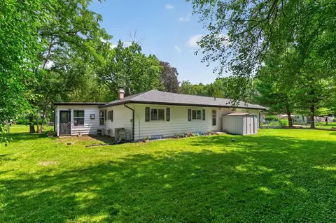 Exterior - 13776 Beaver Dr, Roscoe, IL 61073 photo 7 of 9
