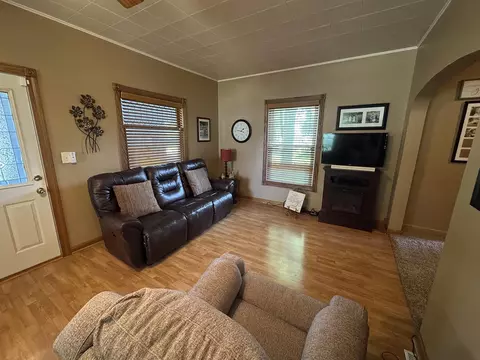 Living - 80 Snow St, Chadwick, IL 61014 photo 5 of 8