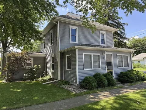 Exterior - 80 Snow St, Chadwick, IL 61014 photo 3 of 7