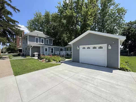 Exterior - 80 Snow St, Chadwick, IL 61014 photo 6 of 7
