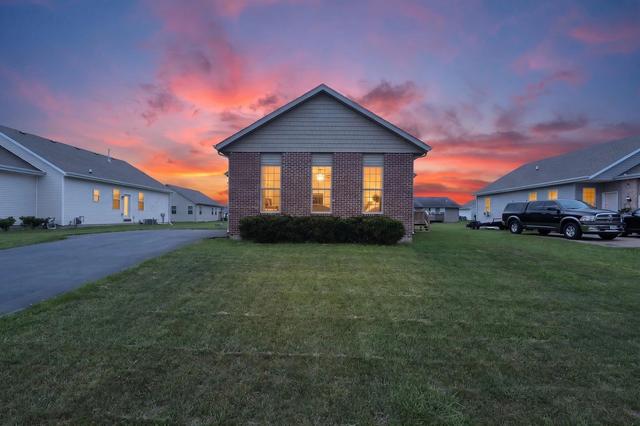 7463 Silo St, Machesney Park, IL 61115