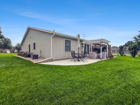 562 Pine Meadow Dr, Dixon, IL 61021 photo 17