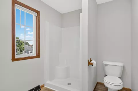 Bath - 735 N Kristi Dr, Byron, IL 61010 photo 3 of 4