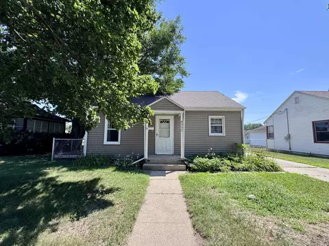 4937 Illinois St, Loves Park, IL 61115