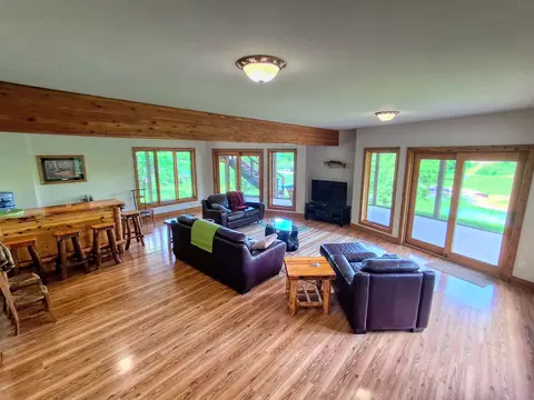 Living - 23-99 Brighton Ct, Lanark, IL 61046 photo 4 of 6