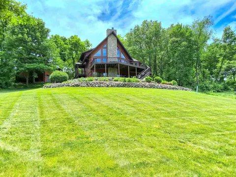 Exterior - 23-99 Brighton Ct, Lanark, IL 61046 photo 8 of 15