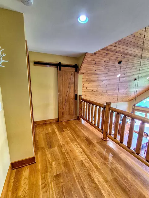 Entry Way - 23-99 Brighton Ct, Lanark, IL 61046 photo 2 of 2
