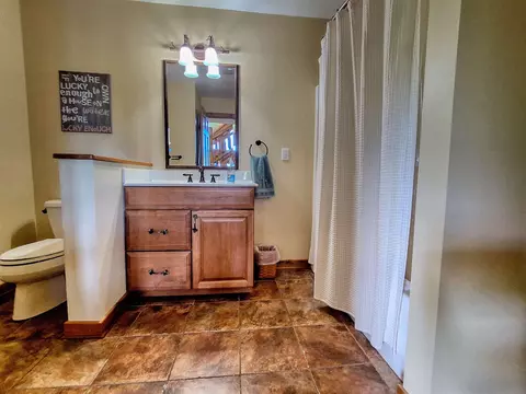 Bath - 23-99 Brighton Ct, Lanark, IL 61046 photo 1 of 3