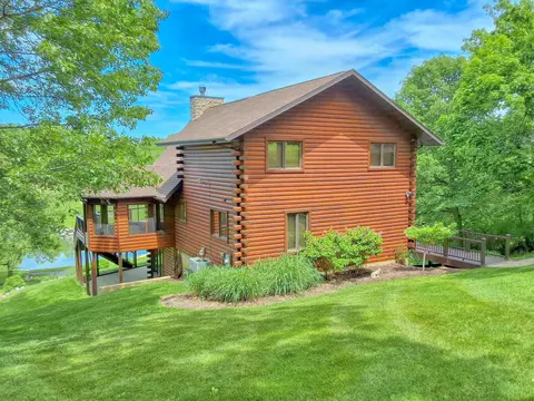 Exterior - 23-99 Brighton Ct, Lanark, IL 61046 photo 13 of 15