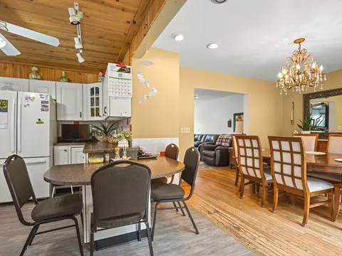 Dining - 520 Division St, Pecatonica, IL 61063 photo 1 of 4