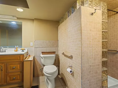 Bath - 520 Division St, Pecatonica, IL 61063 photo 3 of 5