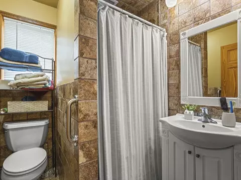 Bath - 520 Division St, Pecatonica, IL 61063 photo 2 of 5