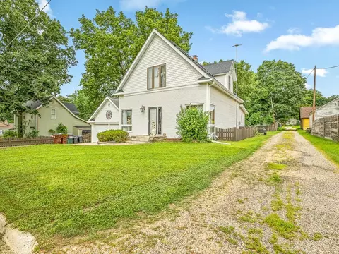 Exterior - 520 Division St, Pecatonica, IL 61063 photo 2 of 7