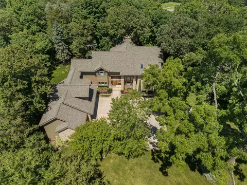 18 Sunrise Trl, Galena, IL 61036