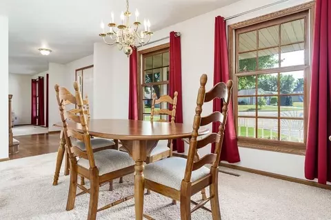 Dining - 501 Dori Ct, Pecatonica, IL 61063 photo 3 of 4