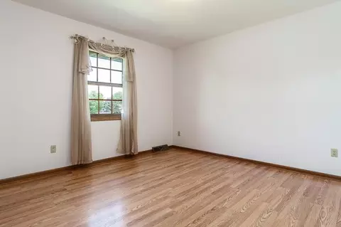 Bedroom - 501 Dori Ct, Pecatonica, IL 61063 photo 4 of 9