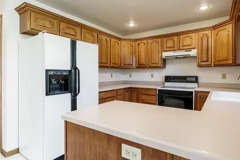 Kitchen - 501 Dori Ct, Pecatonica, IL 61063 photo 2 of 5