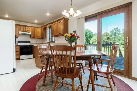 Dining - 501 Dori Ct, Pecatonica, IL 61063 photo 4 of 4