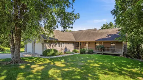 353 W Wachter Rd, Galena, IL 61036