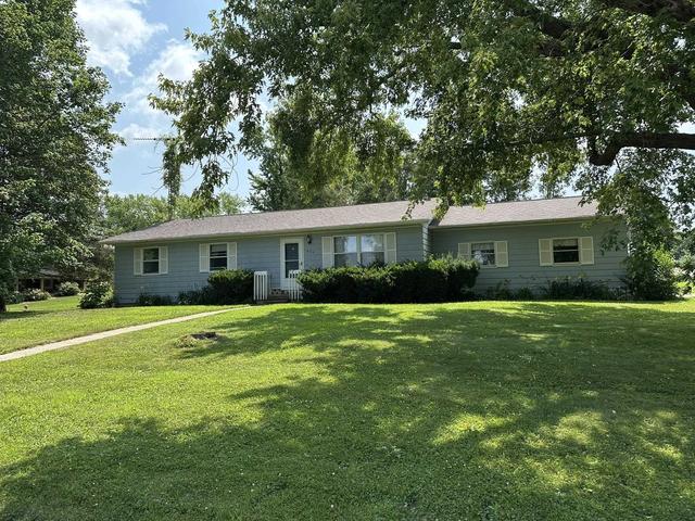 804 N Birch, Lena, IL 61048