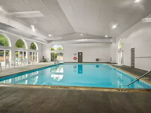 Exterior - 910 Madison Ave, Mchenry, IL 60050 photo 11 of 13