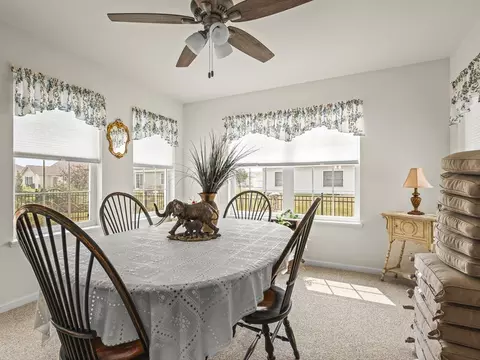 Dining - 910 Madison Ave, Mchenry, IL 60050 photo 5 of 6