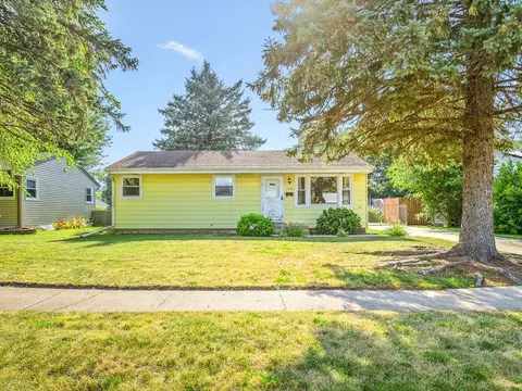 7516 Orion St, Loves Park, IL 61111