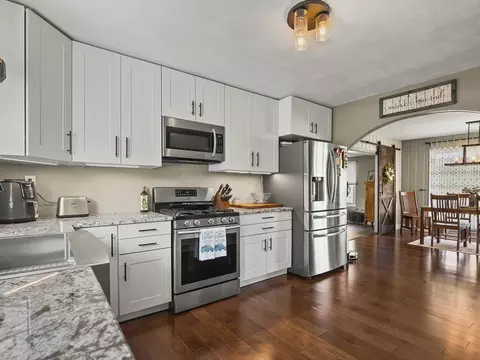 Kitchen - 3680 Grove Rd, Pecatonica, IL 61063 photo 3 of 4