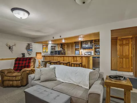 Living - 3680 Grove Rd, Pecatonica, IL 61063 photo 6 of 7