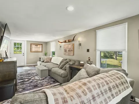 Living - 3680 Grove Rd, Pecatonica, IL 61063 photo 1 of 7