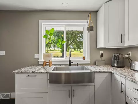 Kitchen - 3680 Grove Rd, Pecatonica, IL 61063 photo 2 of 4