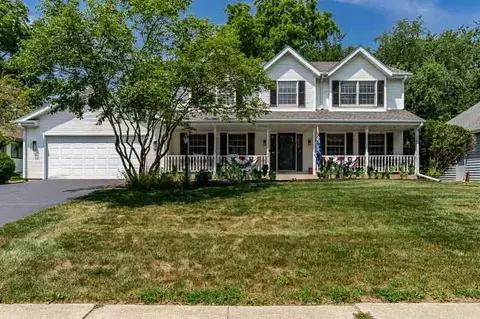 5316 Regents Park Rd, Rockford, IL 61107