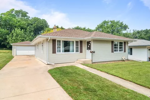 2327 Wisconsin Rd, Rockford, IL 61108