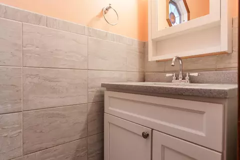 Bath - 203 S Ulster, Cherry Valley, IL 61016 photo 2 of 4