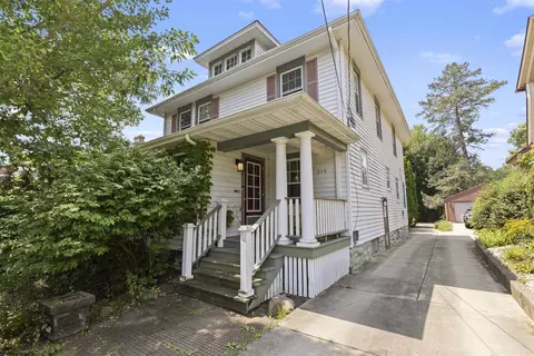 219 S Highland Ave, Rockford, IL 61104