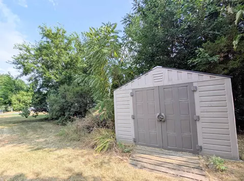 Exterior - 4367 Straw Ln, Roscoe, IL 61073 photo 3 of 4