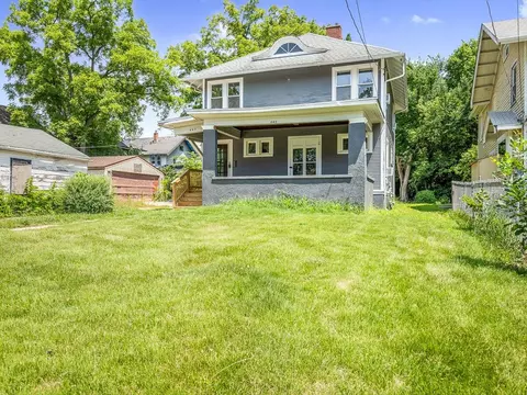 443 Hinkley Ave, Rockford, IL 61101