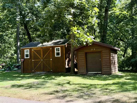 Exterior - 21 Timber Shore Dr # -9, Lanark, IL 61046 photo 9 of 15
