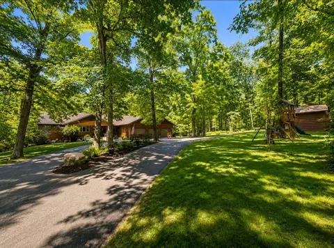 Exterior - 21 Timber Shore Dr # -9, Lanark, IL 61046 photo 10 of 15