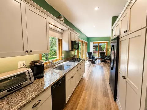 Kitchen - 7328 Kinnikinnick Dr, Roscoe, IL 61073 photo 5 of 5