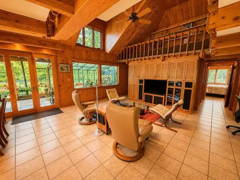 Living - 7328 Kinnikinnick Dr, Roscoe, IL 61073 photo 8 of 14