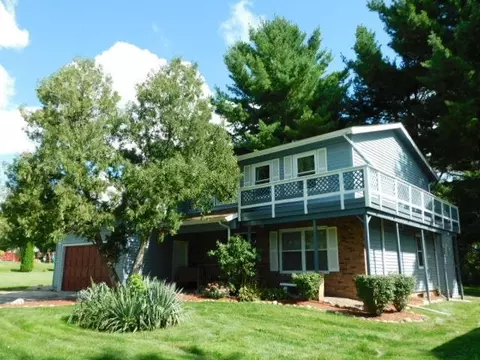 113 Queensbury Pl NE, Poplar Grove, IL 61065