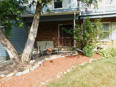 113 Queensbury Pl NE, Poplar Grove, IL 61065