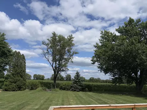 Exterior - 1367 Robert Dr, Freeport, IL 61032 photo 1 of 2