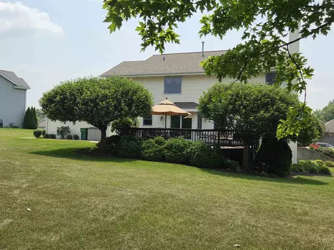 Exterior - 6628 Lindbloom Ln, Cherry Valley, IL 61016 photo 5 of 8