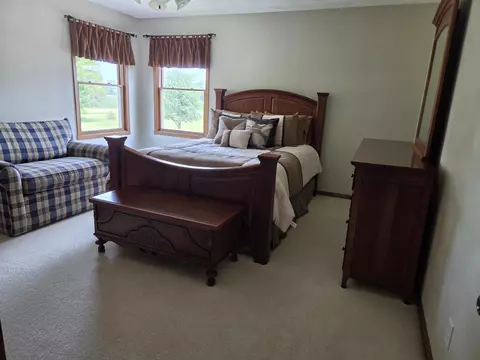 Bedroom - 6628 Lindbloom Ln, Cherry Valley, IL 61016 photo 4 of 5